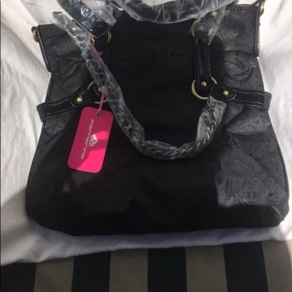 Handbag…donating - Picture 2 of 8